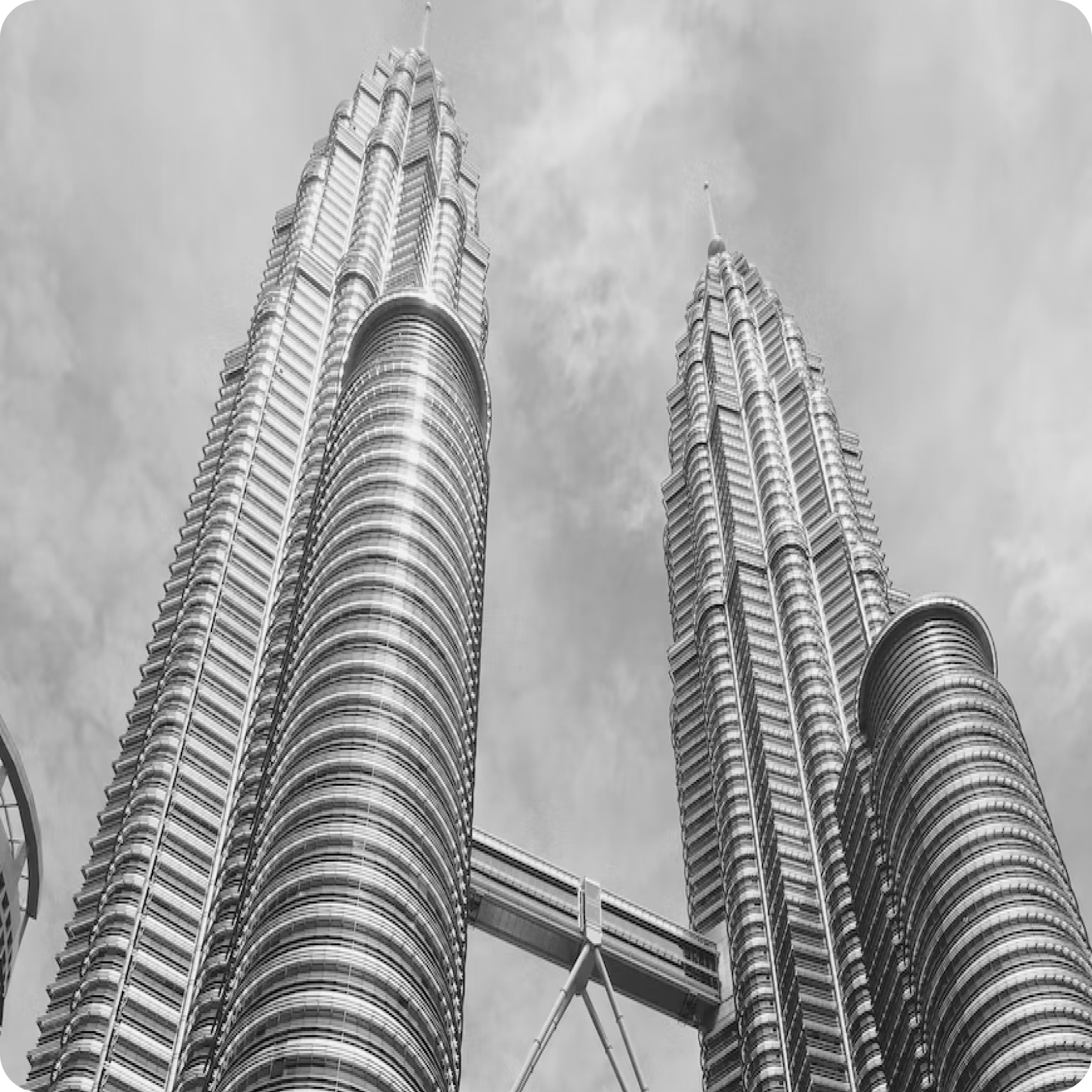 Fotografía en blanco y negro de las Torres Gemelas Petronas en Kuala Lumpur